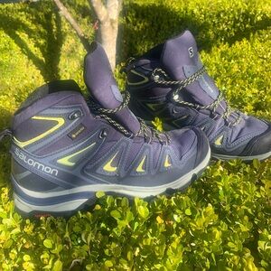 Salomon goretex  hiking boots 7